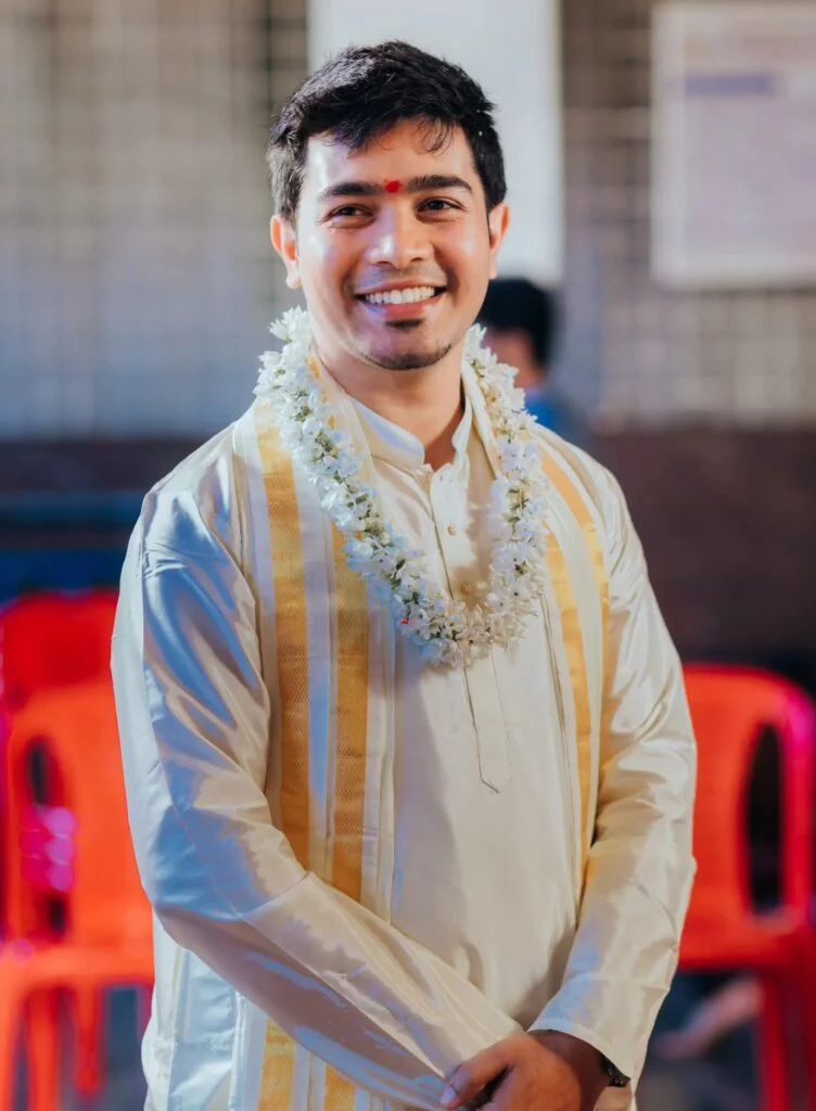 Groom Posing Ideas