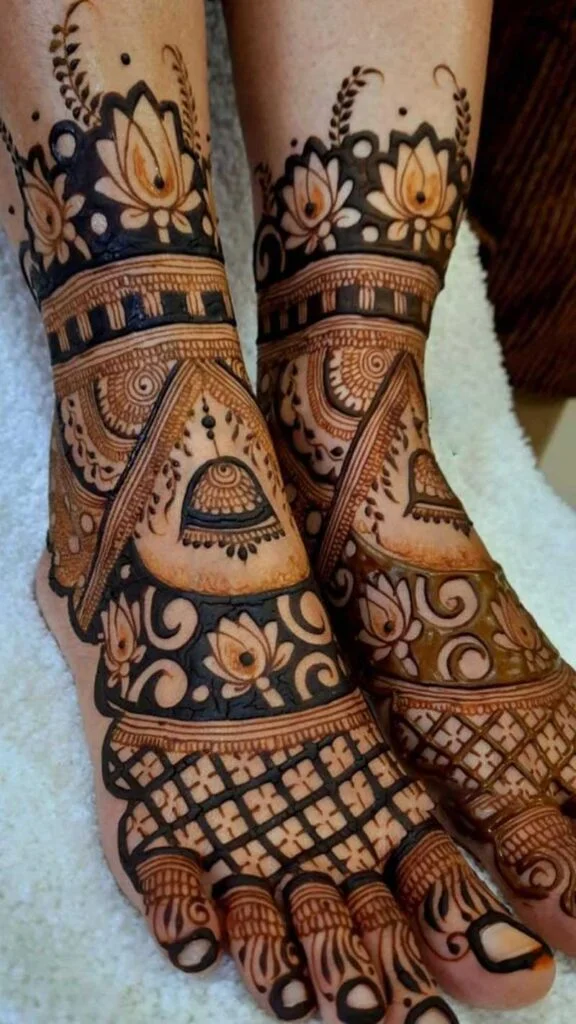 Dulhan Leg Mehndi Design
